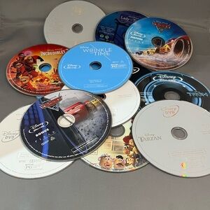 Dvd Lot Of 13 DVDs Blu-ray Discs Only Disney Cars Toy Story Incredibles